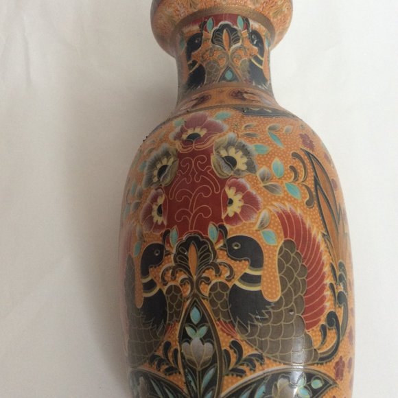 Vintage Chinese ceramic vase hand painted 9 7/8" tall birds flowers - Picture 5 of 8